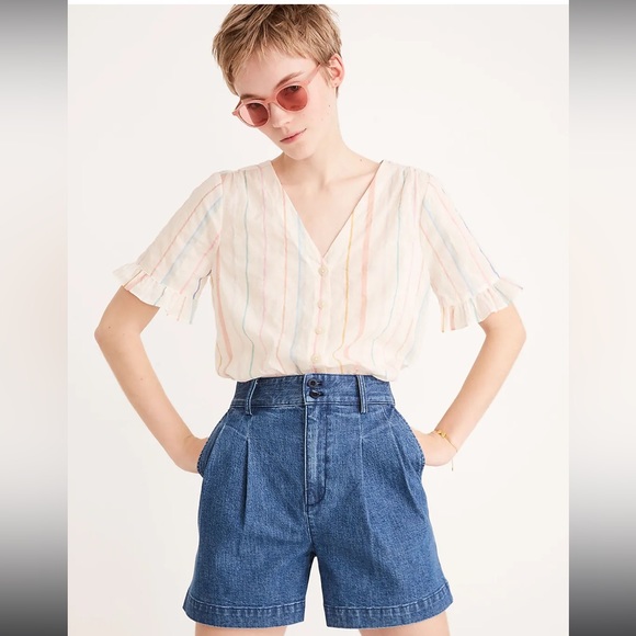 MOVING SALE | Women’s Madewell Blue Denim Pleated Shorts, Size 12 - Picture 5 of 7